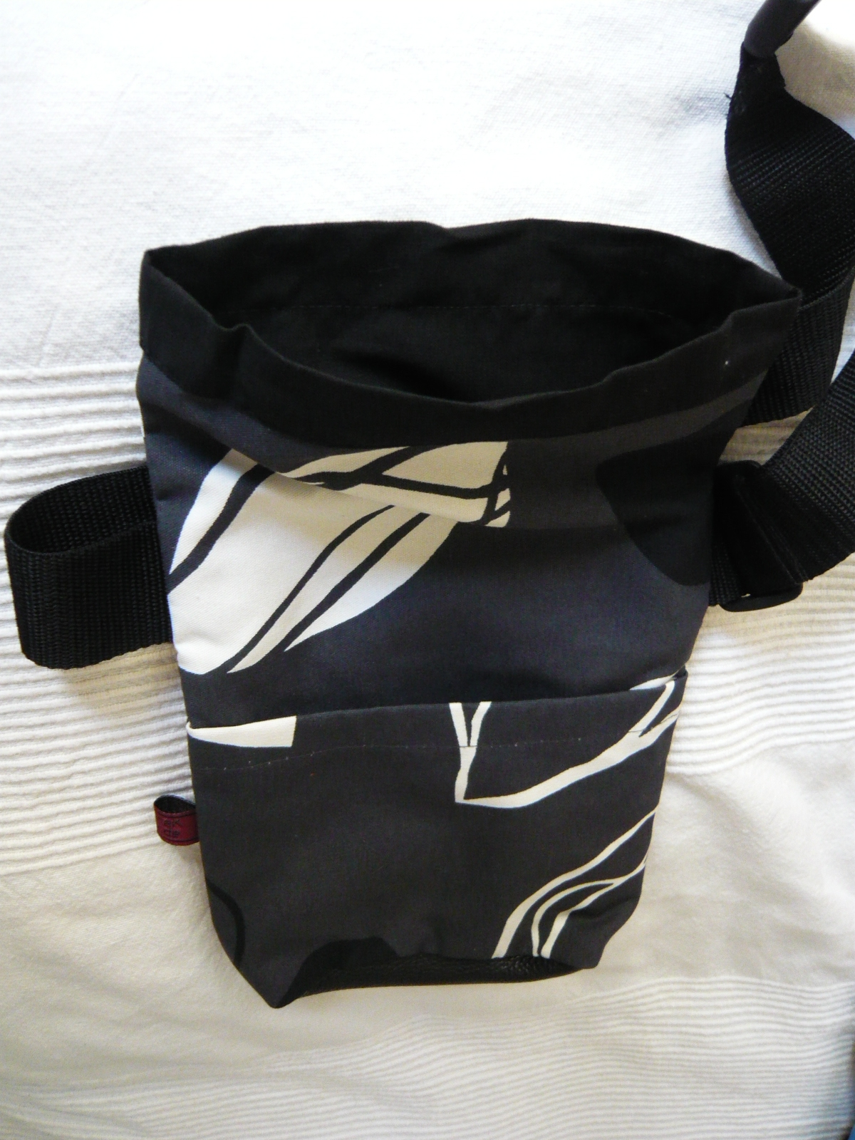 R&uuml;ckseite
Bauchtasche,
Einsteckfach